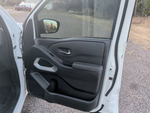 2022 Nissan Frontier SV