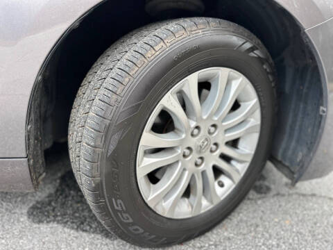 2011 Toyota Sienna XLE 8-Passenger