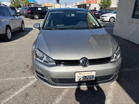 2016 Volkswagen Golf TSI S