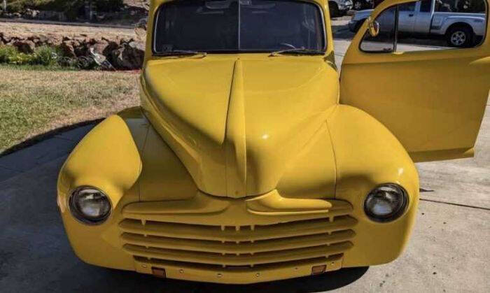 1946 Ford Super Deluxe