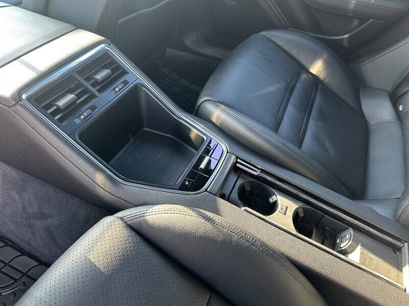 2017 Porsche Panamera 4S