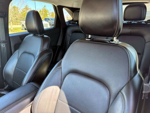 2025 Ford Escape Platinum