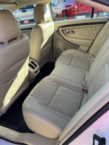 2016 Ford Taurus Limited