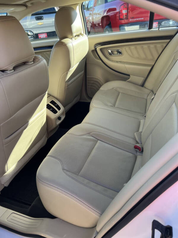 2016 Ford Taurus Limited