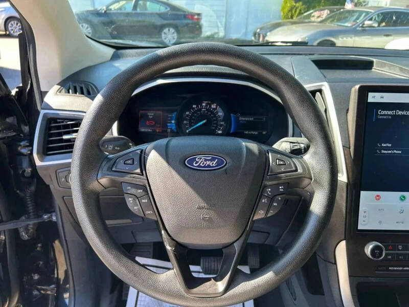 2021 Ford Edge SE