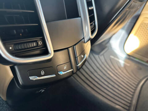 2018 Porsche Cayenne S E-Hybrid Platinum Edition