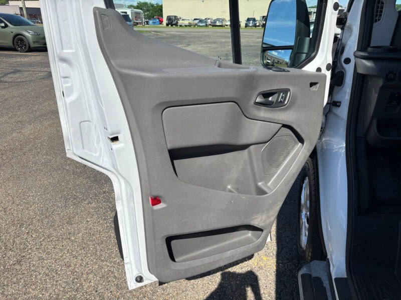 2025 Ford Transit
