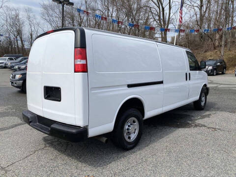 2023 Chevrolet Express 2500