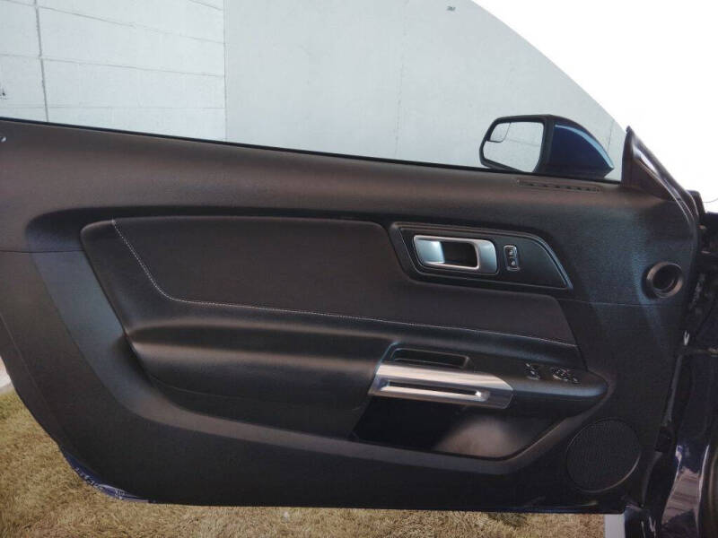 2020 Ford Mustang EcoBoost