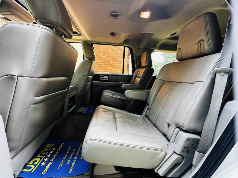 2016 Lincoln Navigator Select