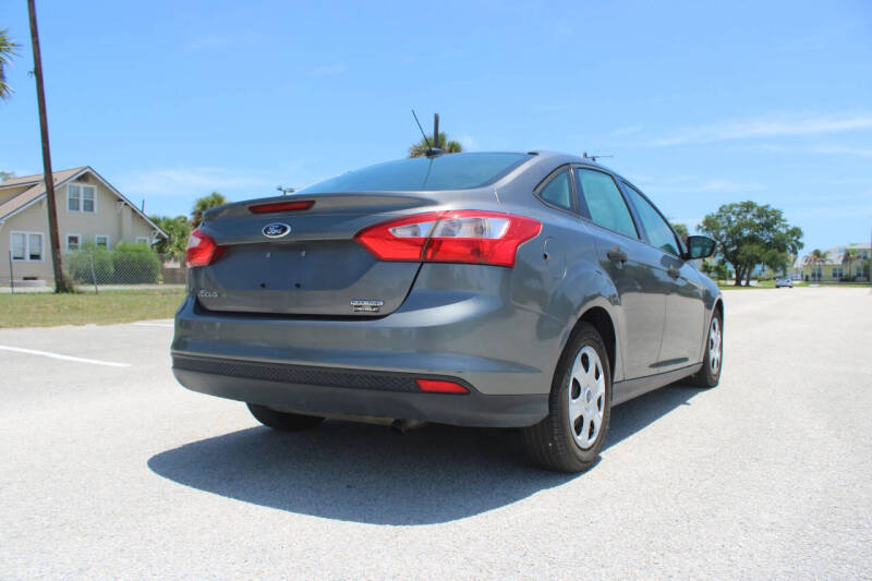 2013 Ford Focus S