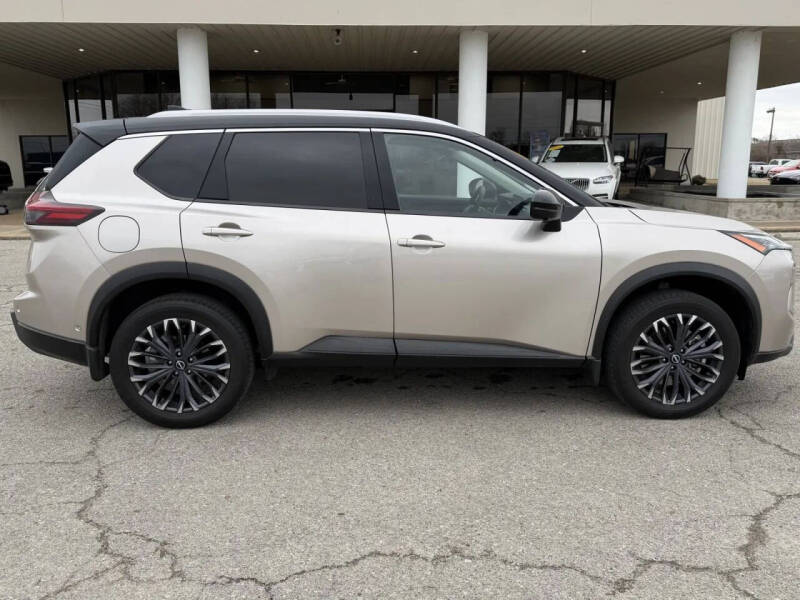 2025 Nissan Rogue SL
