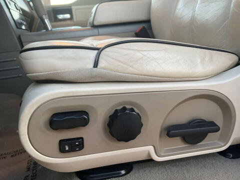 2008 Lincoln Mark LT