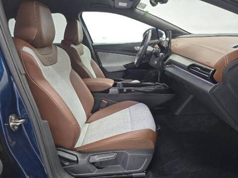 2023 Volkswagen ID.4 Pro