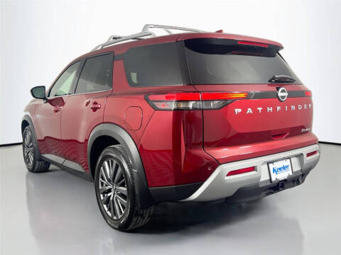 2025 Nissan Pathfinder SL