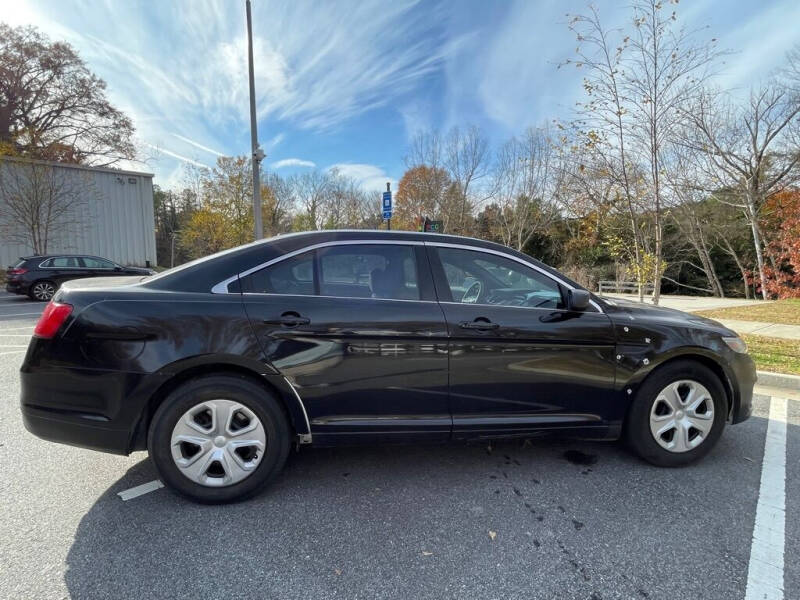 Ford Taurus's photo