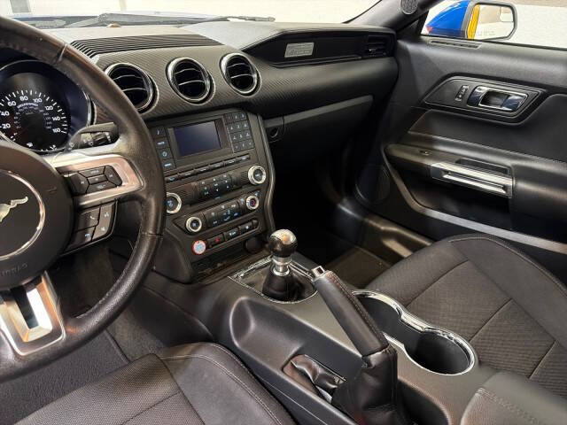 2017 Ford Mustang V6