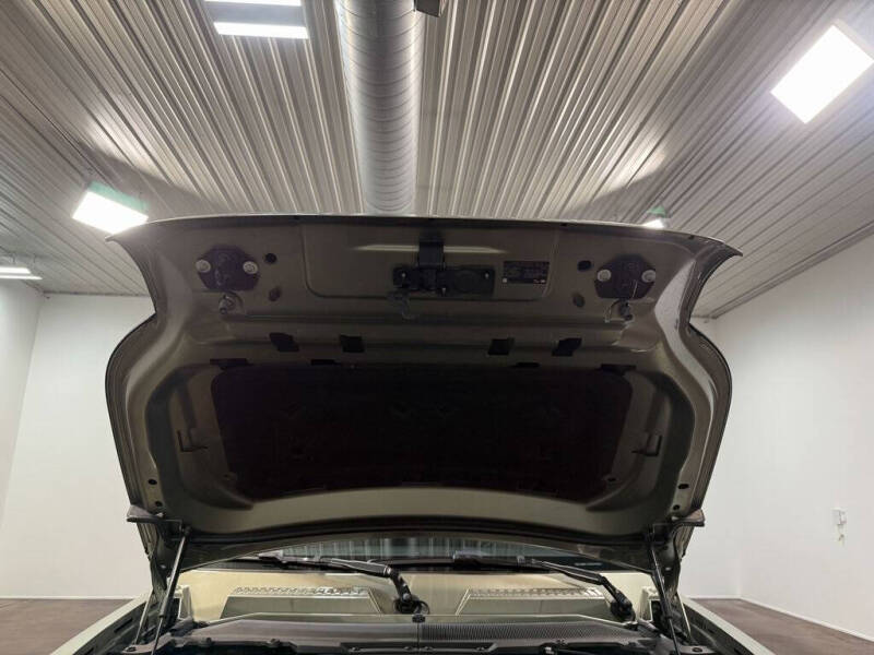 2024 Land Rover Defender 90 P400 X-Dynamic SE