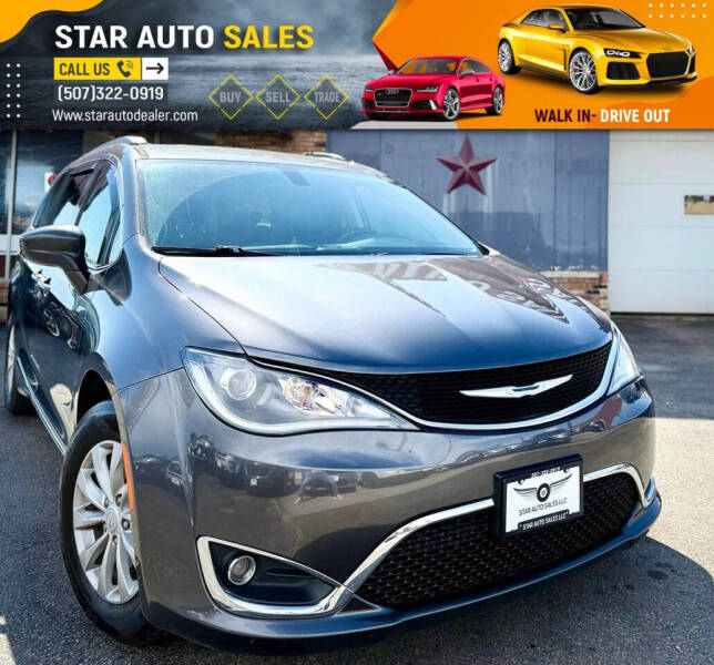 2017 Chrysler Pacifica Touring-L