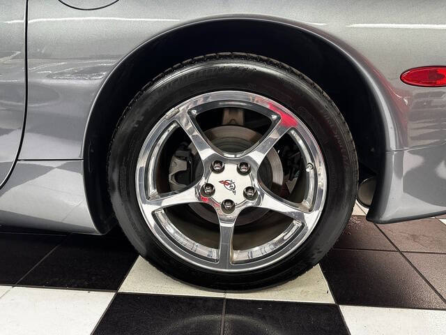 2004 Chevrolet Corvette