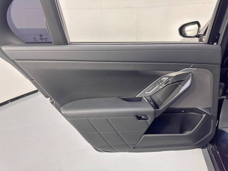 2023 BMW 7 Series 740i