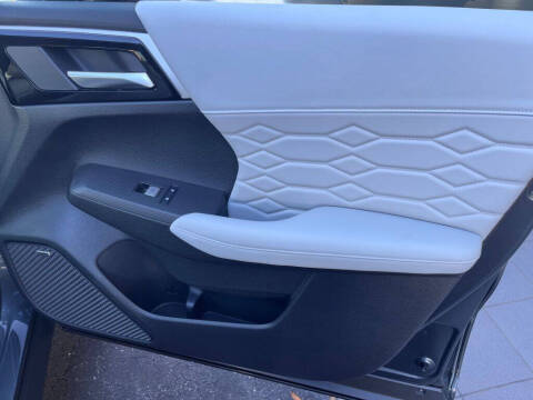 2025 Mitsubishi Outlander SEL