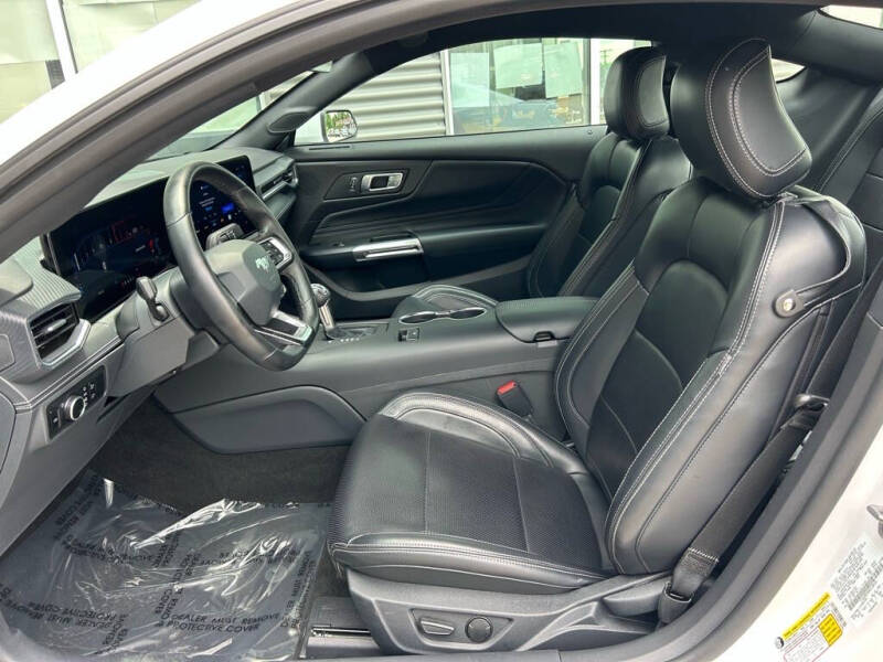 2024 Ford Mustang EcoBoost Premium