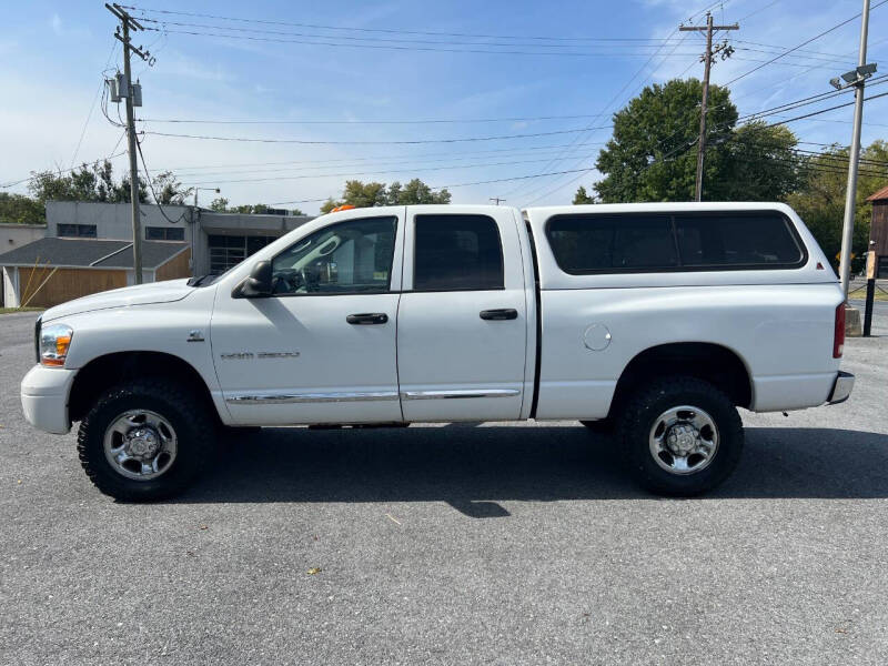 2006 Dodge Ram 3500 Pickup Laramie photo 2