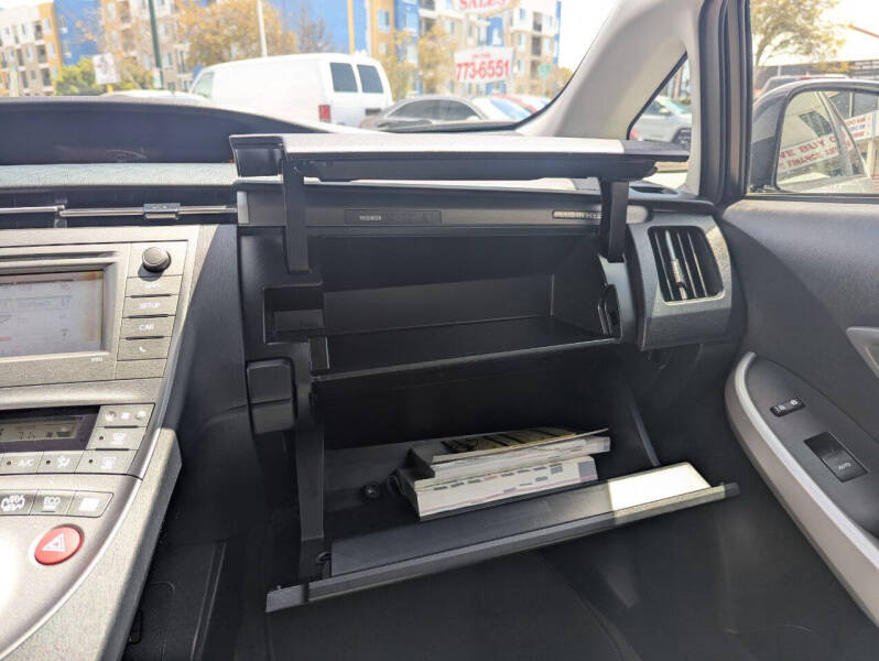 2013 Toyota Prius Plug-in Hybrid