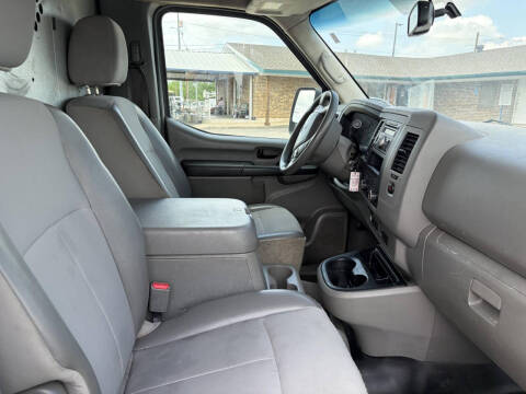 2017 Nissan NV