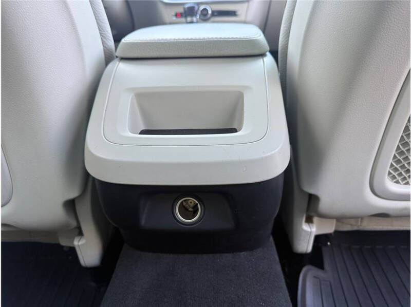 2020 Volvo V90 Cross Country T6