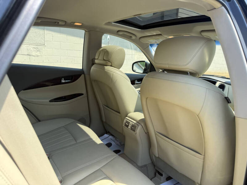 2012 Infiniti EX35