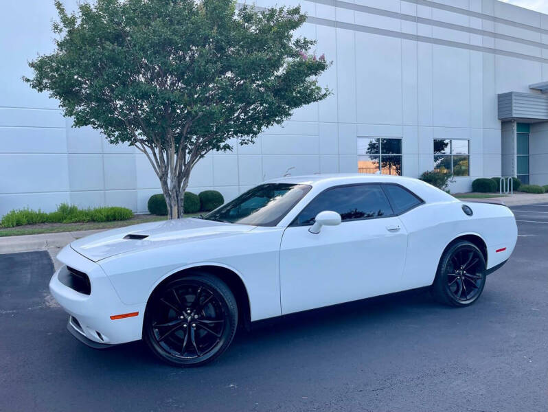 2018 Dodge Challenger SXT Plus