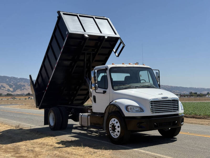 2015 Freightliner M2 106