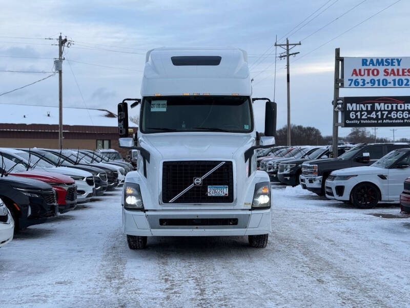 2017 Volvo VNL