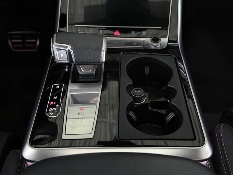 2023 Audi SQ8 4.0T quattro Prestige