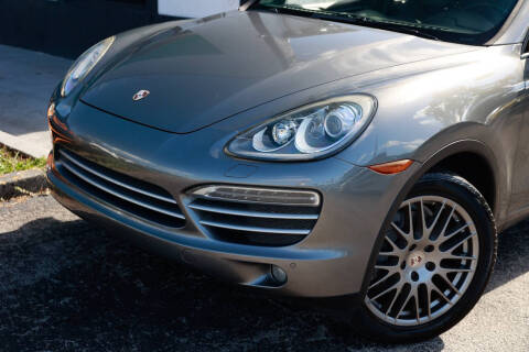 2014 Porsche Cayenne Platinum