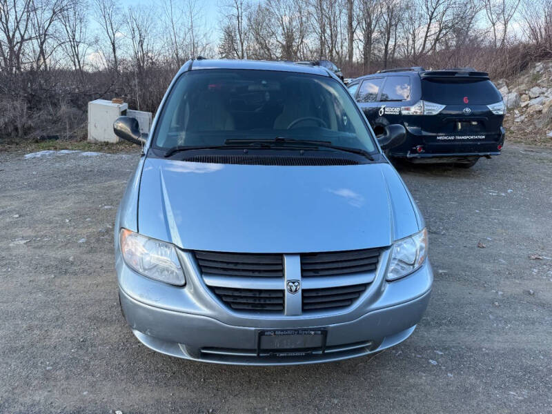 2005 Dodge Grand Caravan SE