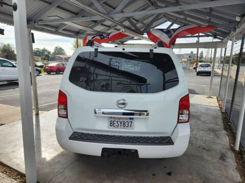 2012 Nissan Pathfinder SV