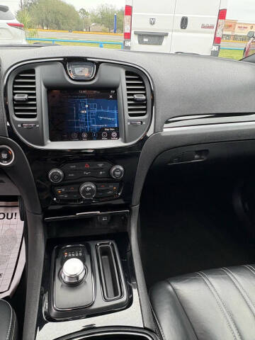 2023 Chrysler 300 S V6