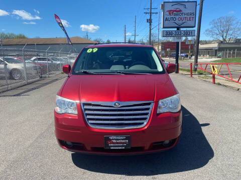 2009 Chrysler Town and Country for sale at Brothers Auto Group - Brothers Auto Outlet in Youngstown OH