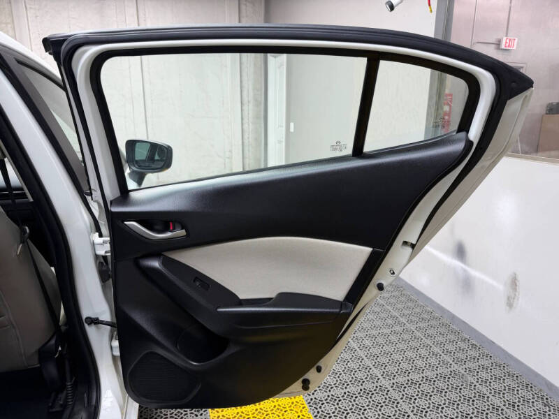 2014 Mazda MAZDA3 i Sport