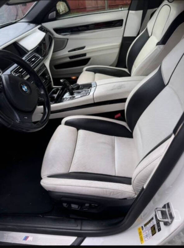 2015 BMW 7 Series 750Li photo 4