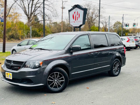 2017 Dodge Grand Caravan for sale at Y&H Auto Planet in Rensselaer NY