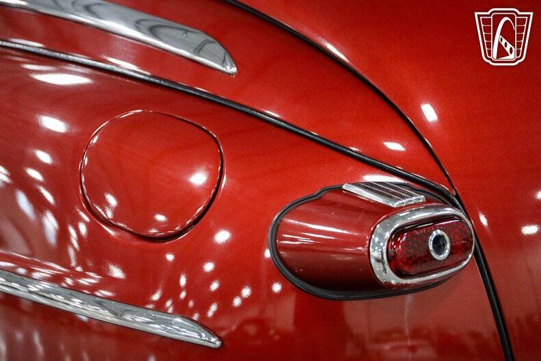 1947 Ford Deluxe