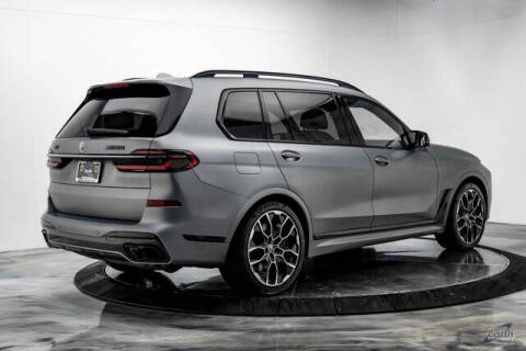 2023 BMW X7 M60i