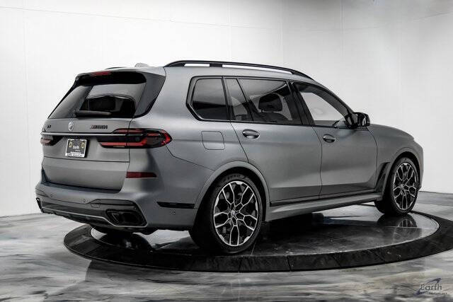 2023 BMW X7 M60i