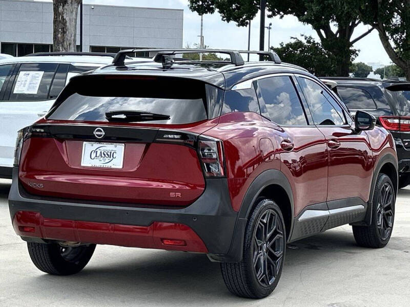 2025 Nissan Kicks SR