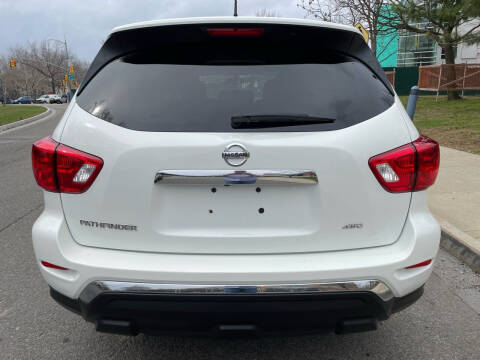 2018 Nissan Pathfinder S