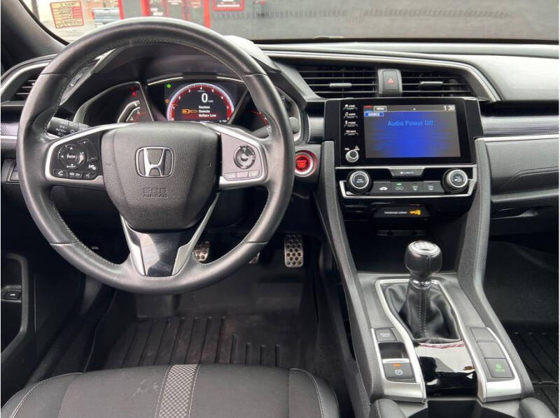 2019 Honda Civic Sport photo 15